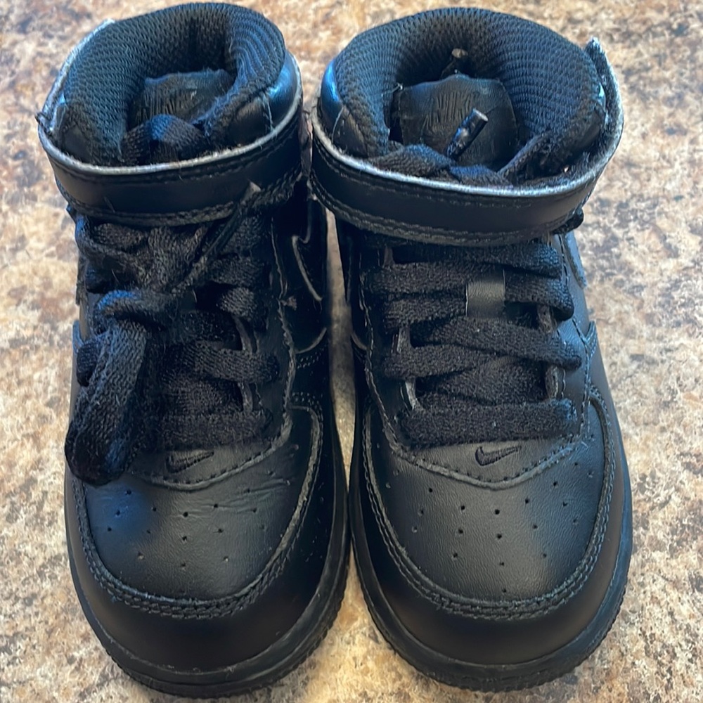 Nike Air Force 1 Mid Size 7C